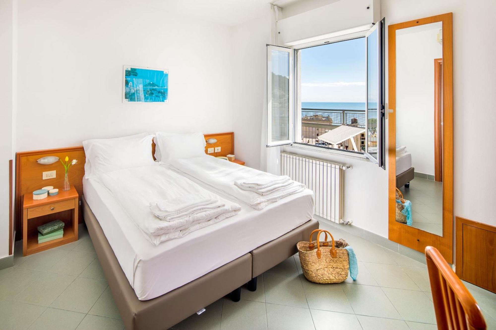 Hotel Tritone Лайгуэлья Экстерьер фото