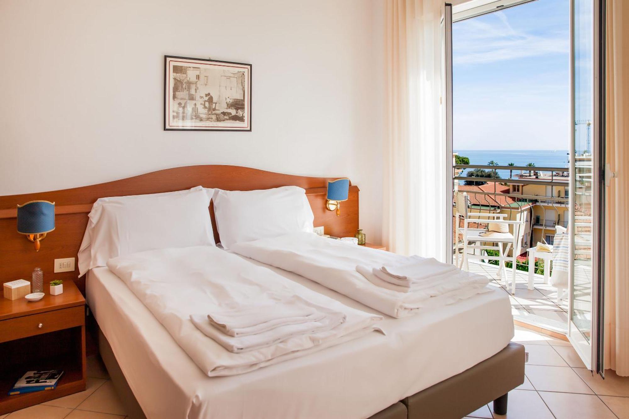 Hotel Tritone Лайгуэлья Экстерьер фото
