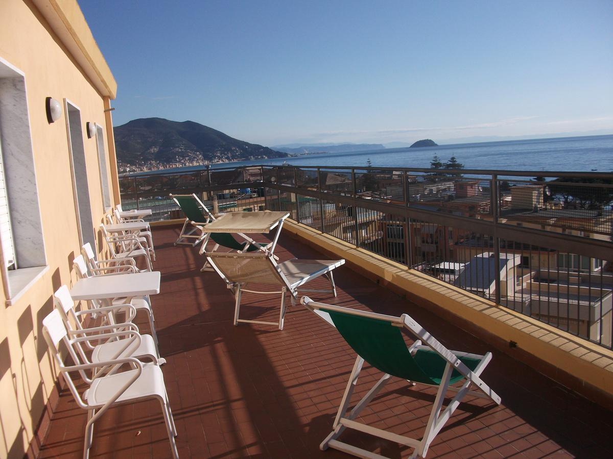 Hotel Tritone Лайгуэлья Экстерьер фото